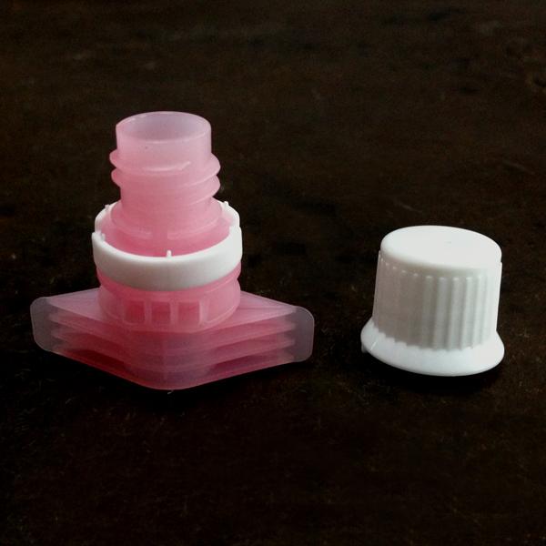 Cappuccio di plastica del becco dell'alto PE di resistenza 9.6mm per l'imballaggio della bustina della crema di fronte