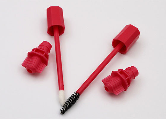 Ugello di plastica rosso del becco con la spazzola per rossetto Sacket o la borsa della mascara