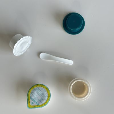 10ml Tazze in plastica PP con logo personalizzato per creme cosmetiche con coperchio in lamina di alluminio