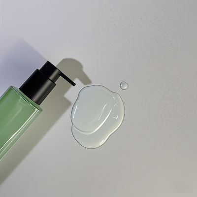 Bottiglia di plastica PET quadrata con sigillamento a pompa di pressione per imballaggi per la cura personale cosmetici in colori personalizzati