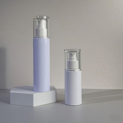 Bottiglia di spruzzo in plastica PET multicapacità con soluzione di imballaggio versatile e colore personalizzato per uso cosmetico