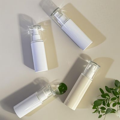 Bottiglia di spruzzo in plastica PET multicapacità con soluzione di imballaggio versatile e colore personalizzato per uso cosmetico